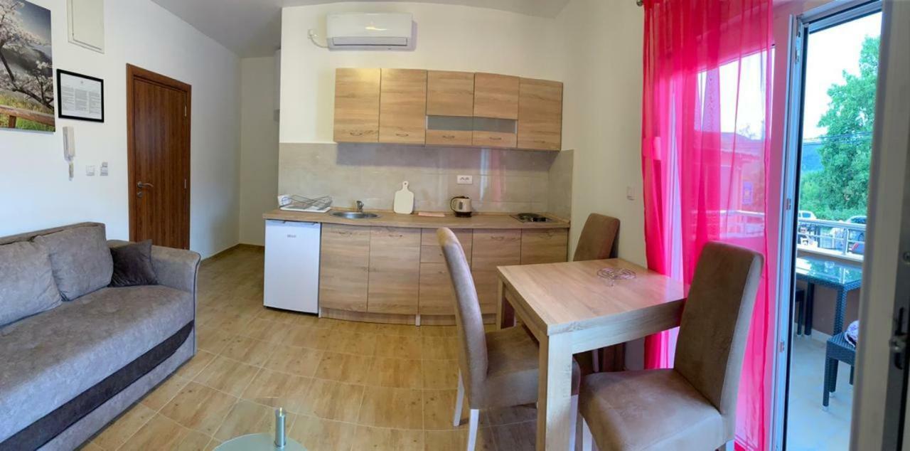 Apartmani Gaga ติวัต ภายนอก รูปภาพ